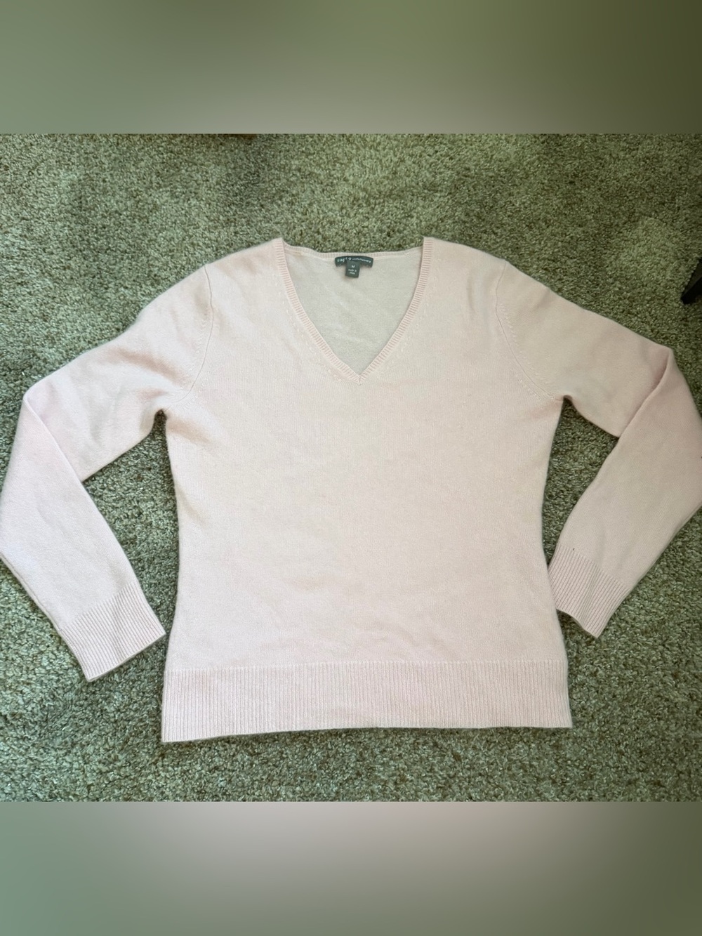 100% cashmere light pink sweater
